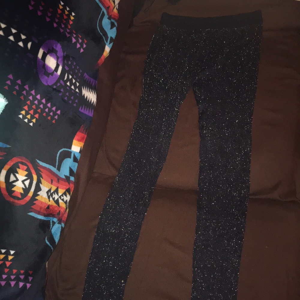Black leggings with silver threads